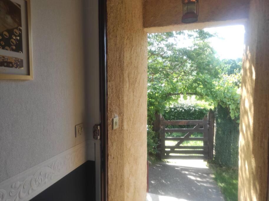 Maison Au Pied De La Montagne アスペ エクステリア 写真