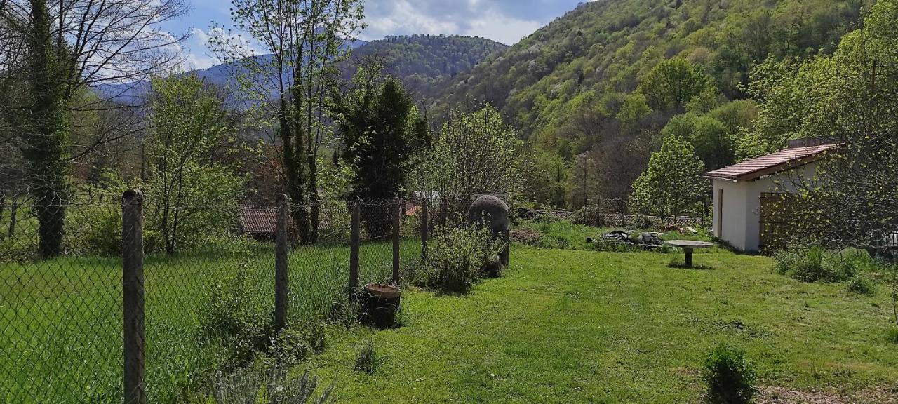 Maison Au Pied De La Montagne アスペ エクステリア 写真